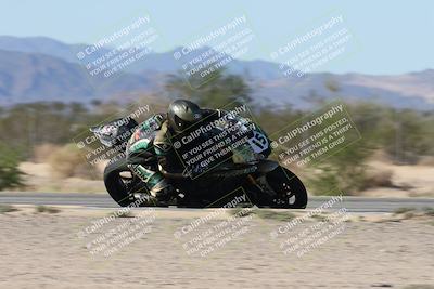 media/Oct-05-2025-CVMA (Sun) [[beeef4f201]]/Race 16-Formula Middleweight/